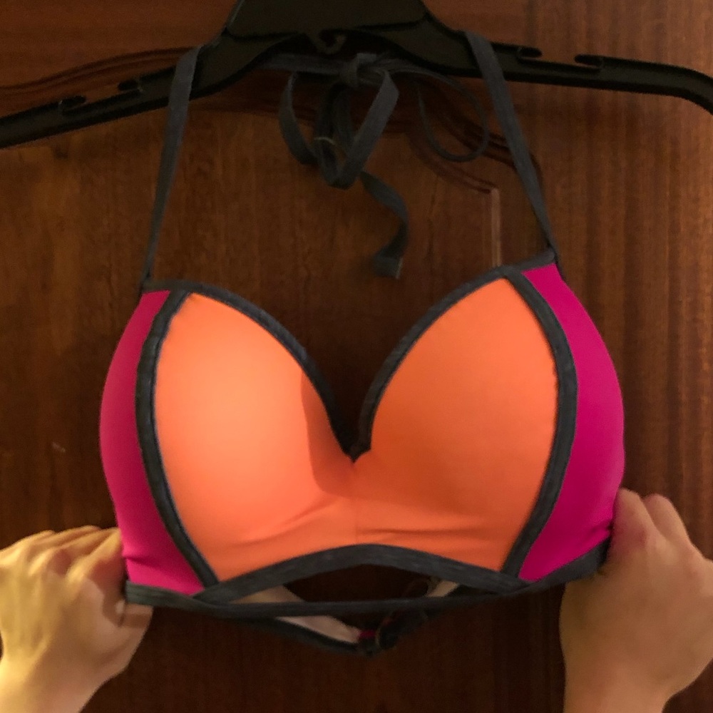 PINK bikini top